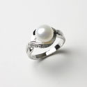 Pearl Twist Ring